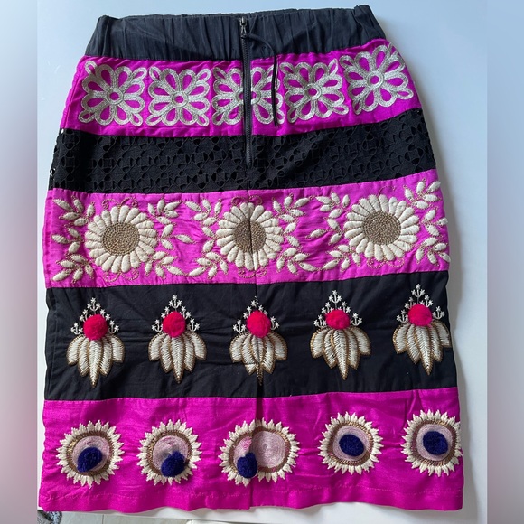 Anthropologie Leifsdottir Catrina Embroidered Embellished Pom Pom Pencil Skirt - Picture 8 of 10